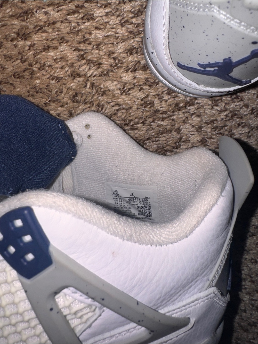 Jordan 4 - Picture 4 of 4
